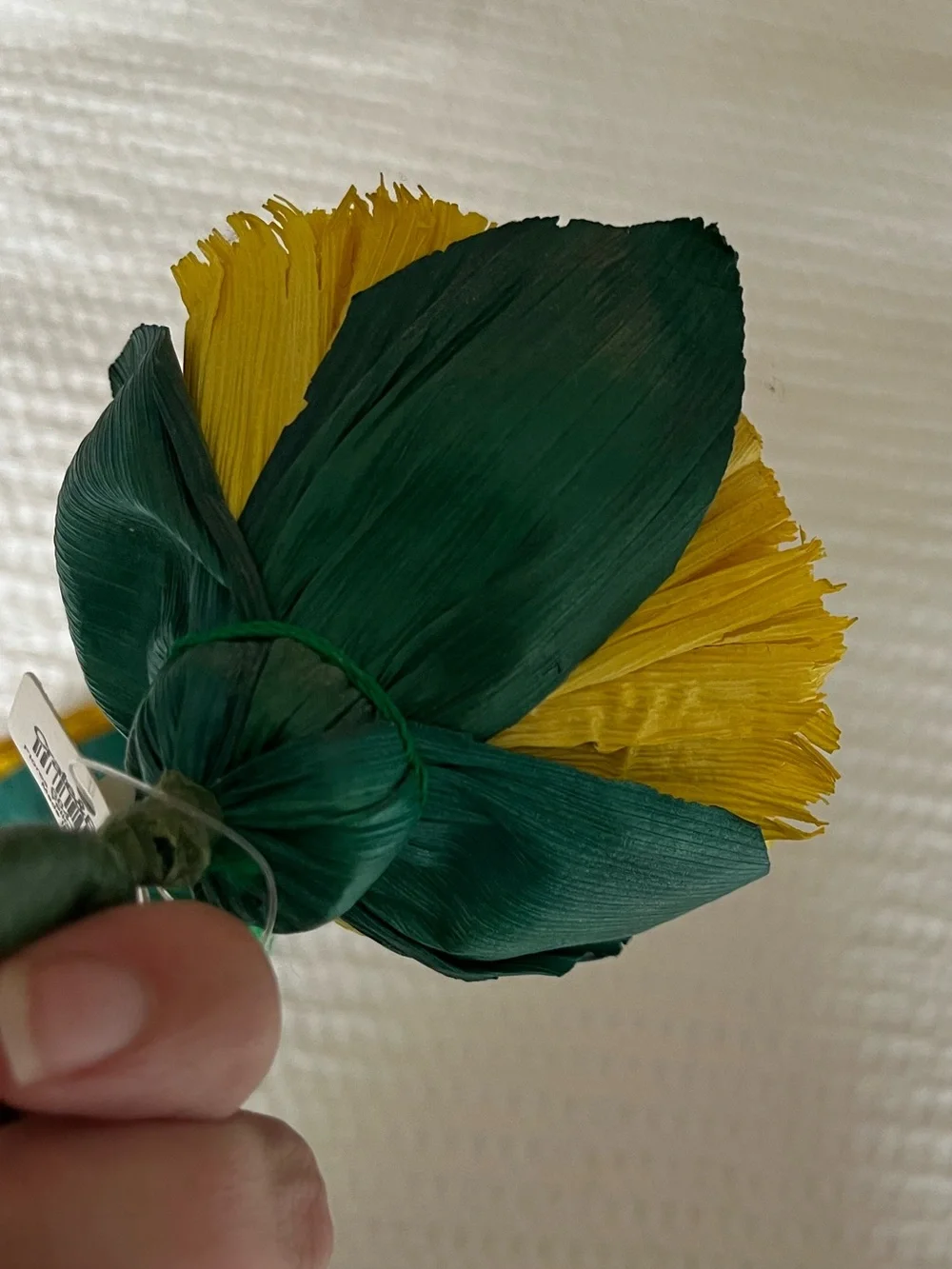 NWT Crate & Barrel Yellow Paper Flower Napkin Rings - Set of 2